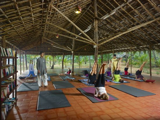 Nattika Beach Ayurveda Resort à Kochi:  Yoga