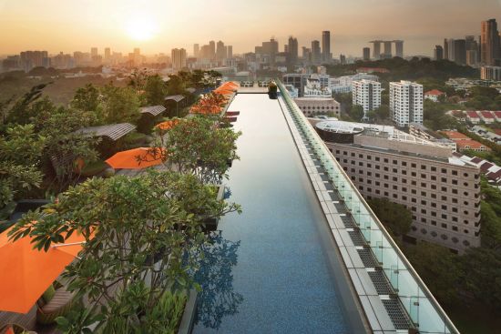 Jen Orchardgateway in Singapur:  Rooftop Infinity Pool
