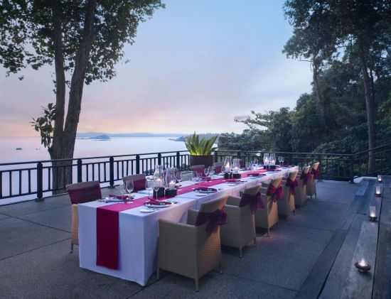 Banyan Tree Bintan:  Restaurant Treetops