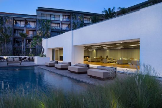 Alila Seminyak à Sud de Bali:  Beach Bar Pool