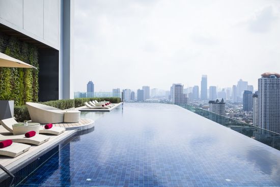 AVANI+ Riverside Bangkok Hotel:  Pool