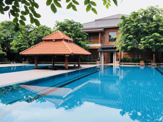 Rupar Mandalar à Mandalay:  Pool Side