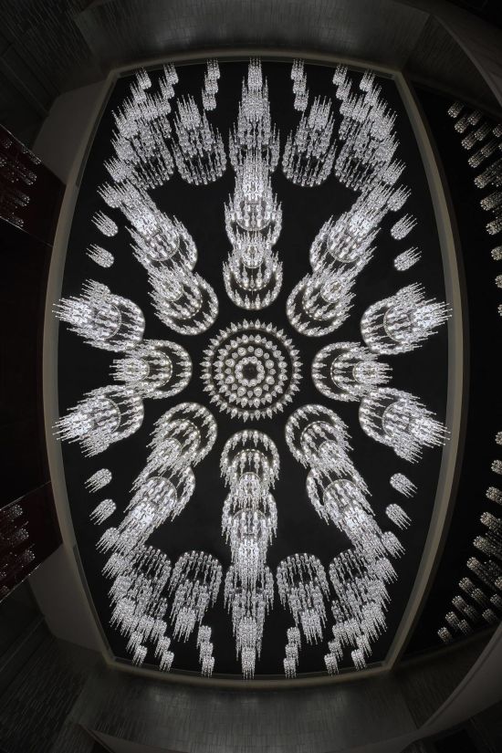 Taj Santacruz à Mumbai:  Lobby Chandelier