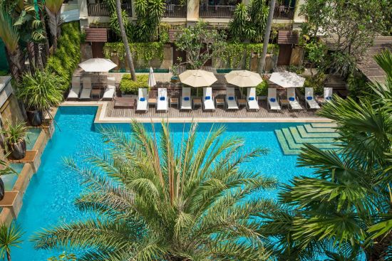 Burasari à Phuket:  Aerial shot of the Pool