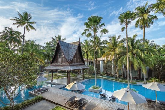 Twinpalms Surin Phuket Resort:  Pool 