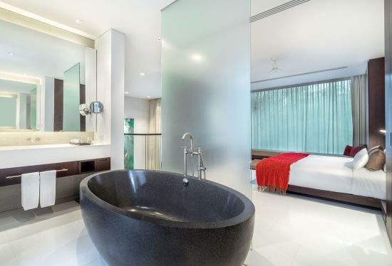 Twinpalms Surin Phuket Resort:  Penthouse - 1-Bedroom