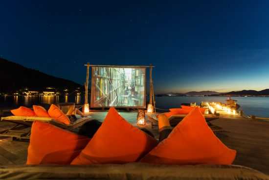 Six Senses Ninh Van Bay in Nha Trang:  Movie at the beach