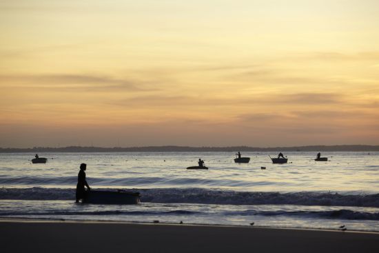 Anantara Mui Ne Resort à Phan Thiet:  beach: beach: Mui Ne Beach at sunset