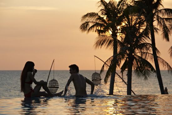 Chen Sea Resort & Spa in Phu Quoc:  Beachfront Pool