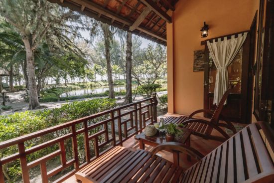 Ho Tram Beach Resort & Spa à Vung Tau:  Premier Lagoon Bungalow | balcony