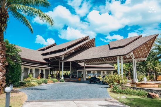 Beyond Resort Khaolak in Khao Lak:  Entry