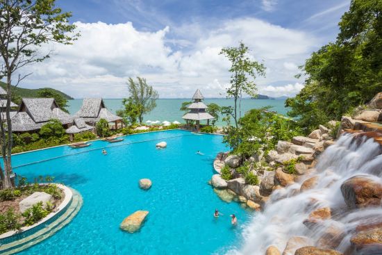Santhiya Koh Yao Yai Resort & Spa à Ko Yao:  Beach and Pool