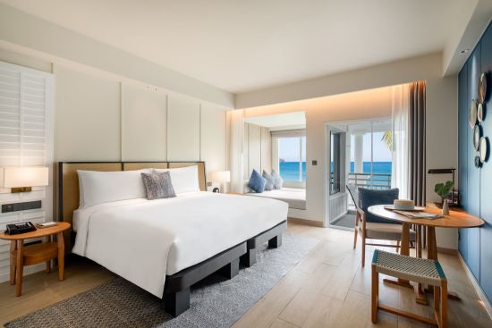 SAii Laguna Phuket:  Ocean Front Balcony 