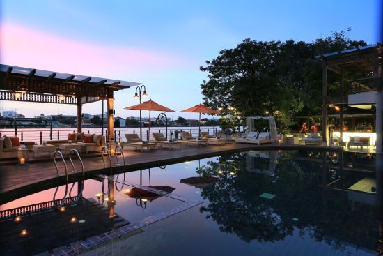 Riva Surya in Bangkok:  Swimming Pool Sunset