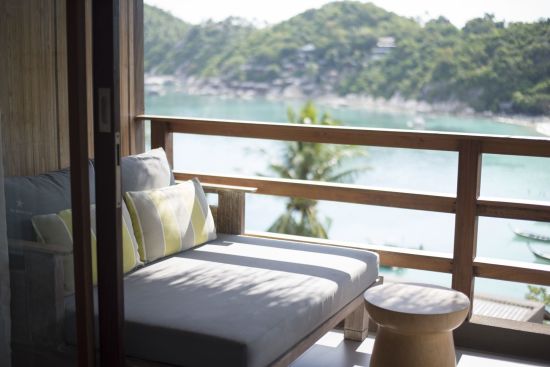 The Beach Club by Haadtien à Ko Tao:  Beach Balcony
