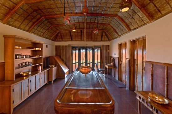 Evolve Back Kuruba Safari Lodge à Parc national de Nagarhole:  Ayurveda Vaidyashala