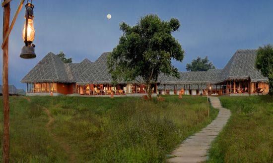 Evolve Back Kuruba Safari Lodge à Parc national de Nagarhole:  Main Building Waterfront