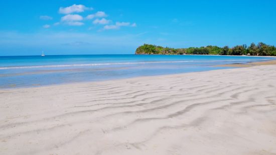 Twin Lotus Resort & Spa in Ko Lanta:  Beach