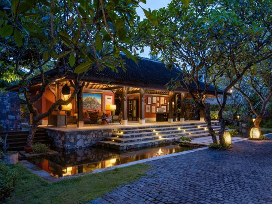 Sudamala Resort, Senggigi, Lombok:  Entrance