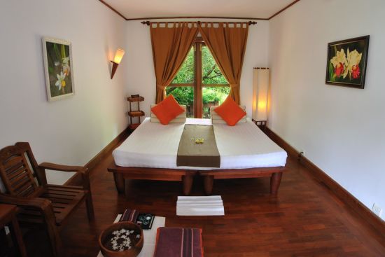 Pristine Lotus Resort à Lac Inle:  SPA treatment room