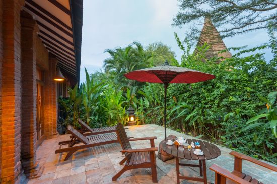 The Hotel @ Tharabar Gate à Bagan:  Suite | Terrace with Pagoda View