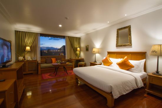 Imperial River House in Chiang Rai:  Deluxe Riverview