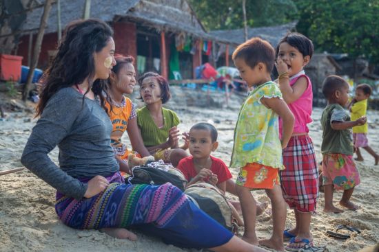 Wa Ale à Mergui Archipel:  Lampi village visit