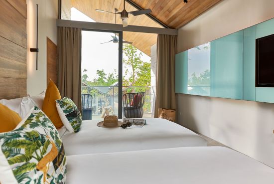 Island Escape by Burasari à Phuket:  Deluxe Pool View