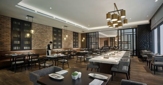 Hotel Stripes Kuala Lumpur:  The Snug - Restaurant