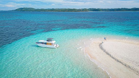 Nay Palad Hideaway in Siargao:  Island hopping on Naked Island