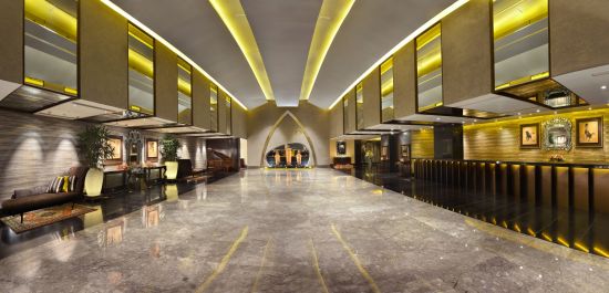 The Lalit Great Eastern in Kolkata: Lobby