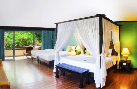Fair House Beach Resort & Hotel in Ko Samui:  Family Suite | Bedroom