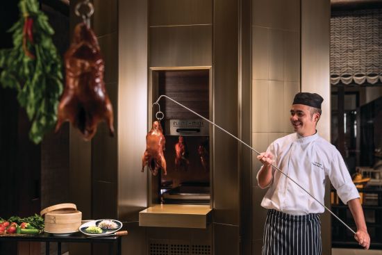 Shangri-La Colombo:  Shang Palace - Peking Duck Chef