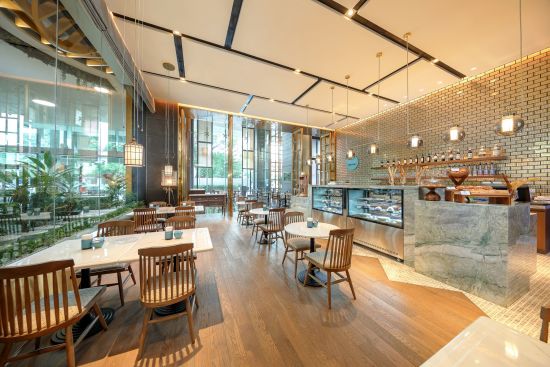 Pan Pacific Yangon:  Market place