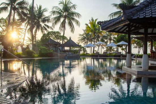 Candi Beach Resort & Spa in Ostbali:  Main Swimming Pool