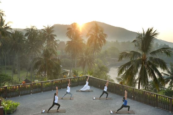Candi Beach Resort & Spa in Ostbali:  Sunrise Yoga