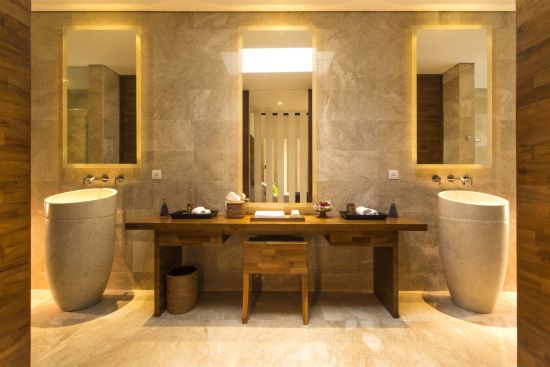 Candi Beach Resort & Spa in Ostbali:  Luxury Pool Villa | Bathroom