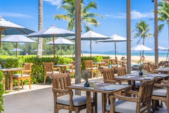 Devasom Khao Lak Beach Resort & Villas:  Devasom Beach Grill & Bar