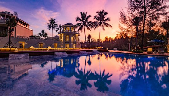 Devasom Khao Lak Beach Resort & Villas:  Scenic Sunset at Devasom
