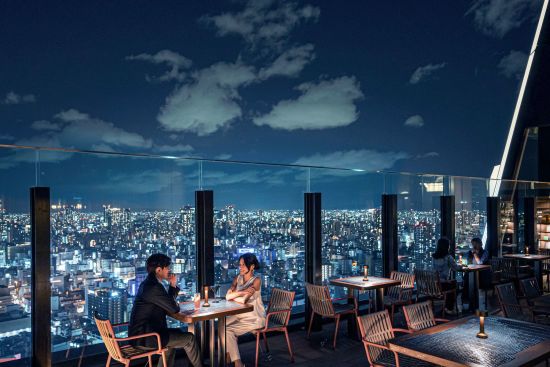 Centara Grand Hotel Osaka:  Crudo Deck Bar