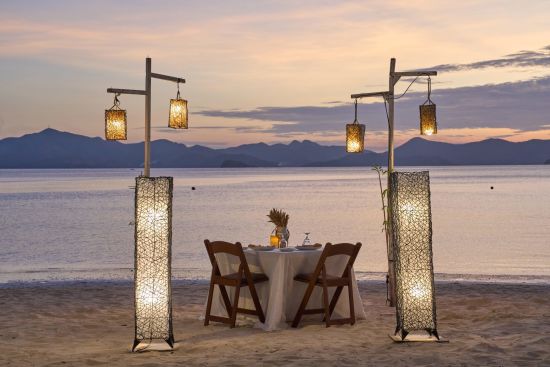 Two Seasons Coron Island Resort & Spa à Palawan:  Romantic Dinner Set Up
