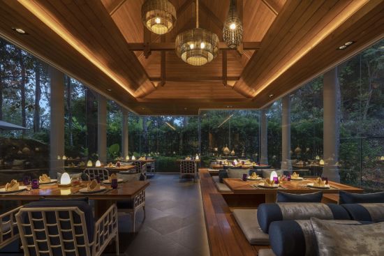 Banyan Tree Krabi:  Saffron Restaurant