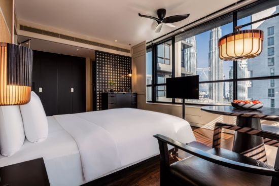 The RuMa Hotel and Residences in Kuala Lumpur:  Corner Studio TwinTower View | King
