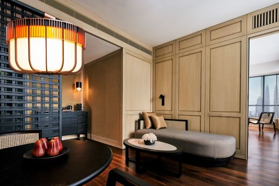The RuMa Hotel and Residences à Kuala Lumpur:  Deluxe Suite | Living room