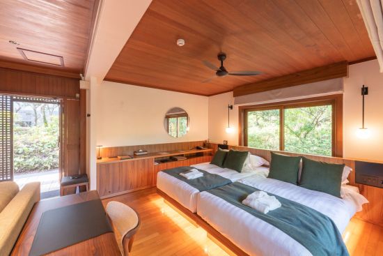 Sankara Hotel & Spa in Yakushima:  Mansana Villa | bedroom