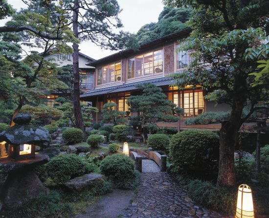 Nishimuraya Honkan à Kinosaki Onsen: Beautiful garden
