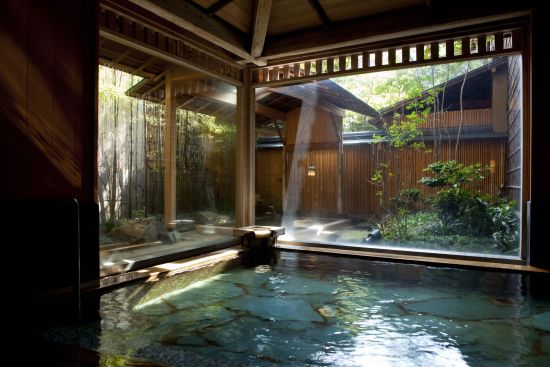 Nishimuraya Honkan in Kinosaki Onsen:  Kichino-yu thermal bath