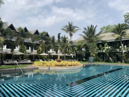 Shinta Mani Angkor in Siem Reap:  Pool Bayon Resort Wing