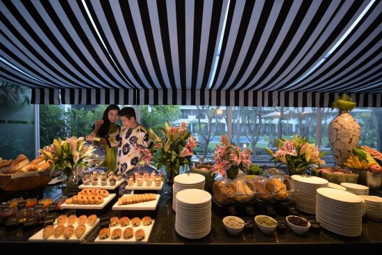 Shinta Mani Angkor in Siem Reap:  Bai Tong Buffet