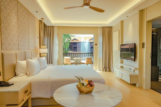 Pelangi Beach Resort & Spa in Langkawi:  Lakefront Room | Bedroom 